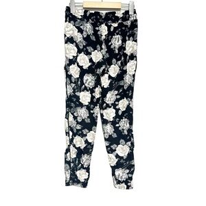Aritzia Talula Floral Jogger Pants Size XS